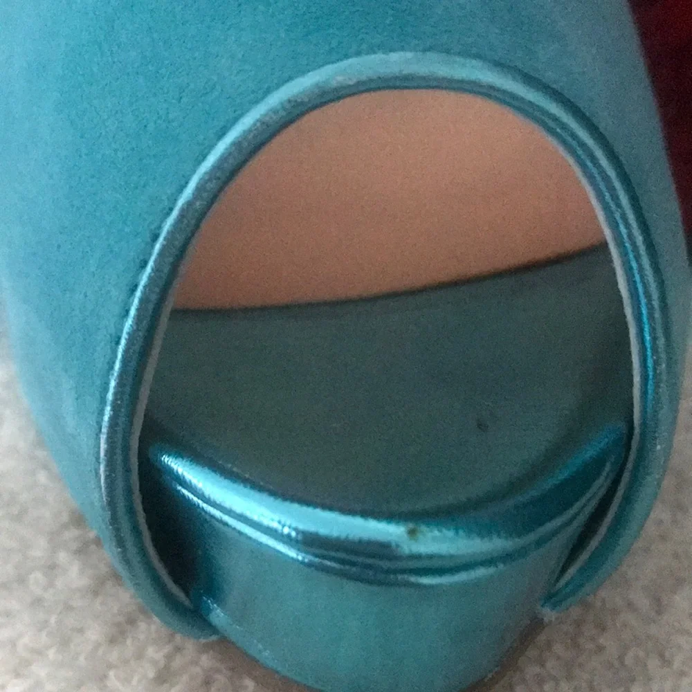 GUESS Turquoise Peep-Toe Slingback Platform Heels